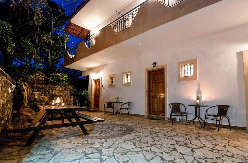 Hotel Rizos Bay Sarakiniko à Sarakiniko  Extérieur photo