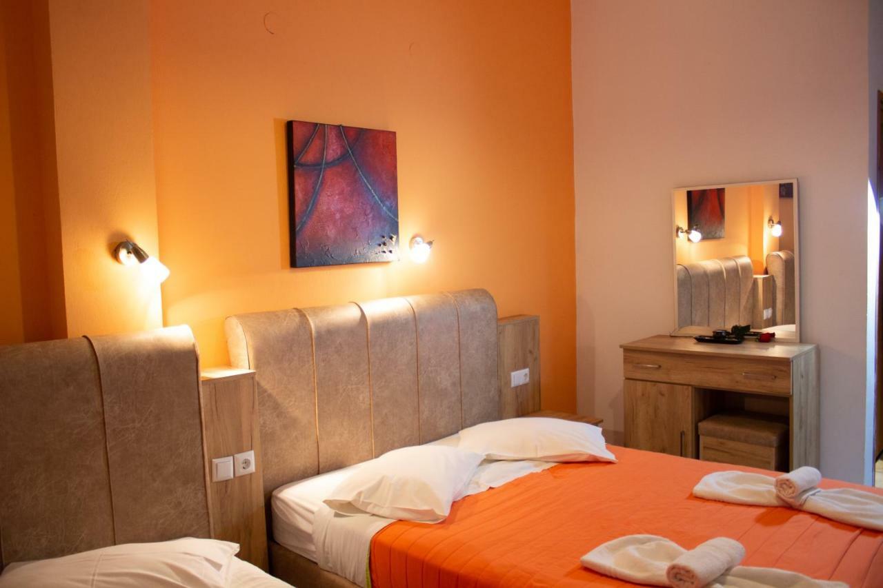 Hotel Rizos Bay Sarakiniko à Sarakiniko  Extérieur photo